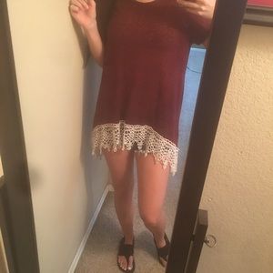 Maroon rue 21 shirt.